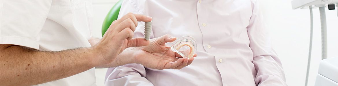 Zahn­implantate in Koblenz